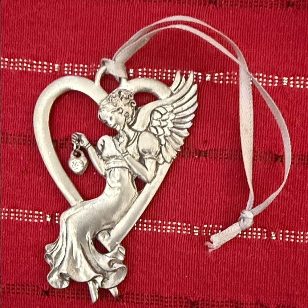 Vintage Silver Pewter Angel of the Heart Ornament/pendant 2.75” x 2”